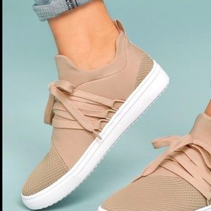 Steve Madden Lancer Sneaker in pink